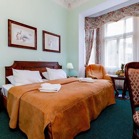 Hotel Ester 카를로비바리 외부 사진