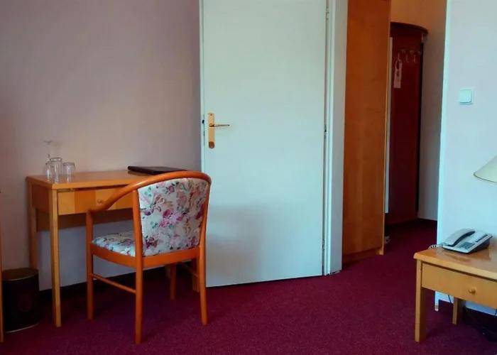 Hotel Ester 카를로비바리 외부 사진