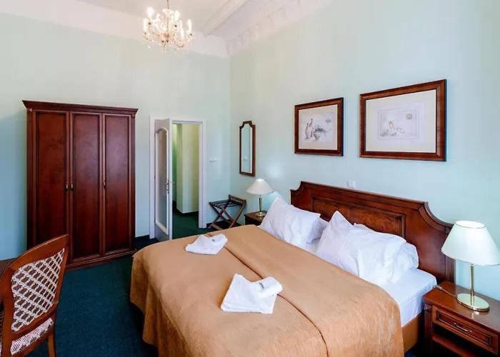 Hotel Ester 카를로비바리 외부 사진