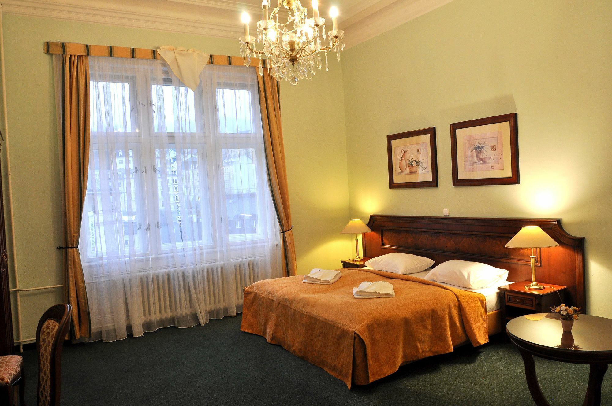 Hotel Ester 카를로비바리 외부 사진
