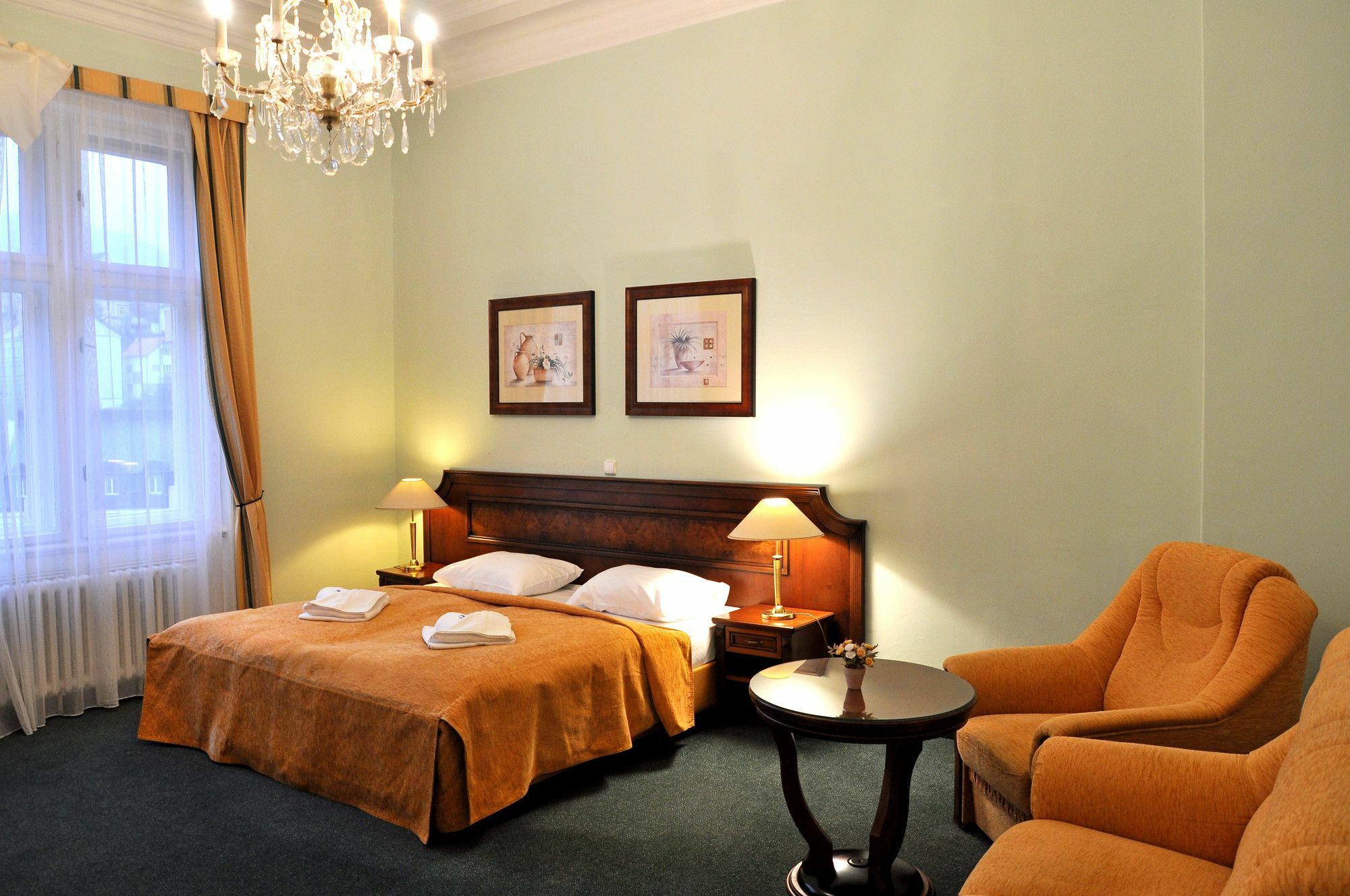 Hotel Ester 카를로비바리 외부 사진